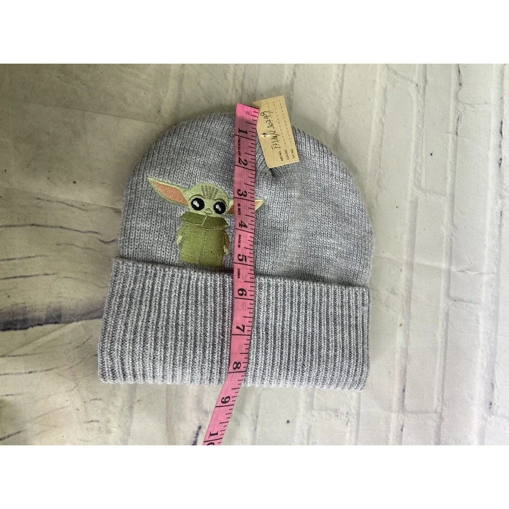 NEW Disney Star Wars Mandalorian Baby Yoda Gray Knit Beanie Hat Cap Adult OSFM